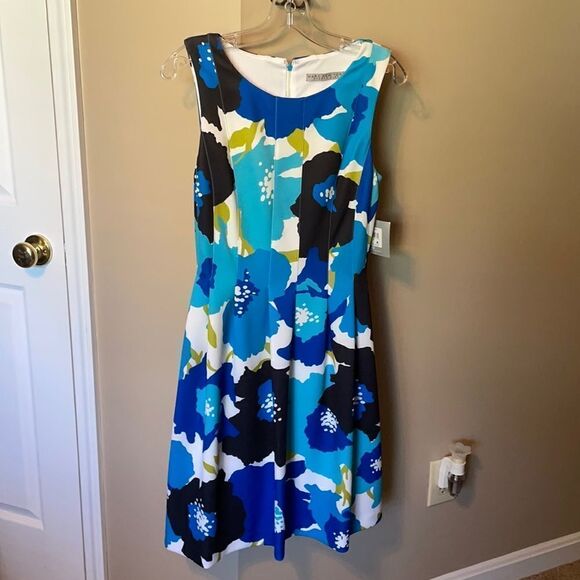 NEW $134 Marc New York Abstract Floral Scuba Fit & Flare Dress sz 8 - Picture 1 of 14